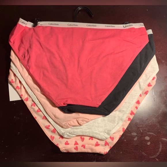 Size medium and large Calvin Klein Valentine’s Day bikini 5 pack - Picture 2 of 4